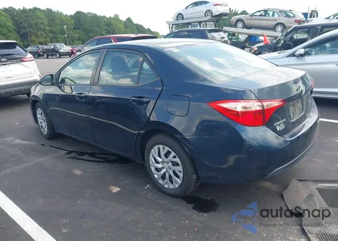 2018 Toyota Corolla Le z USA, uszkodzony, nr VIN 2T1BURHE4JC056399